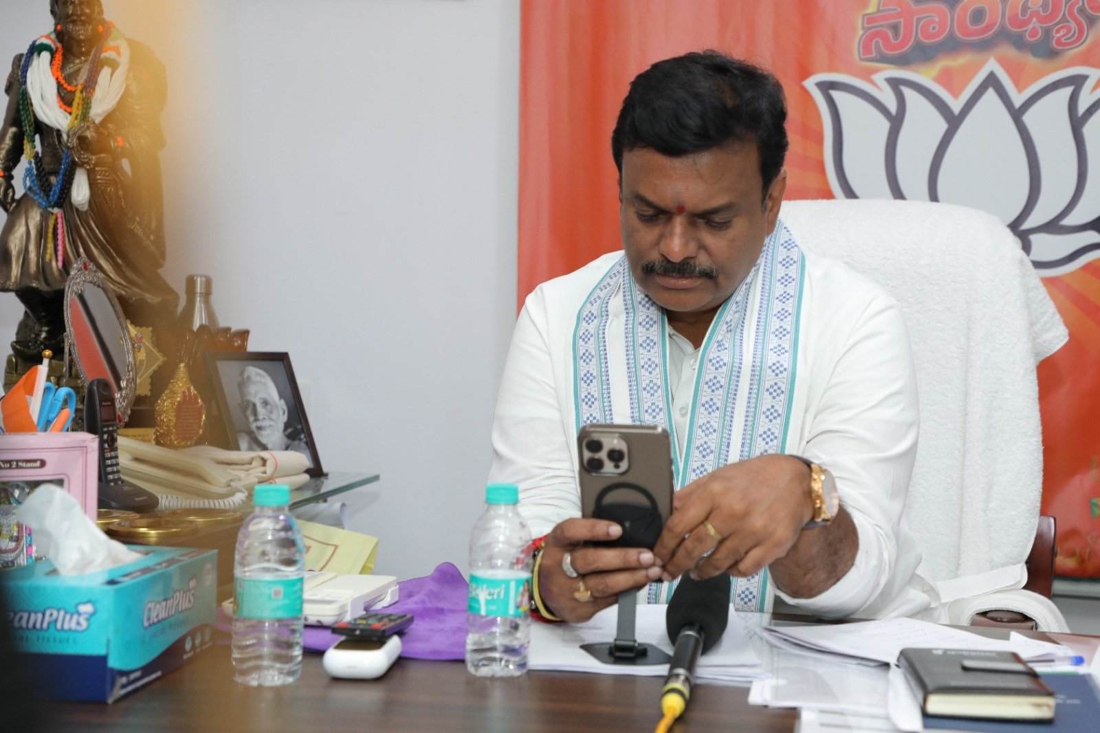 దేశ  స‌మ‌గ్ర‌త ప‌రిర‌క్ష‌ణ‌లో అమిత్ షా కృషి ప్ర‌శంస‌నీయం
